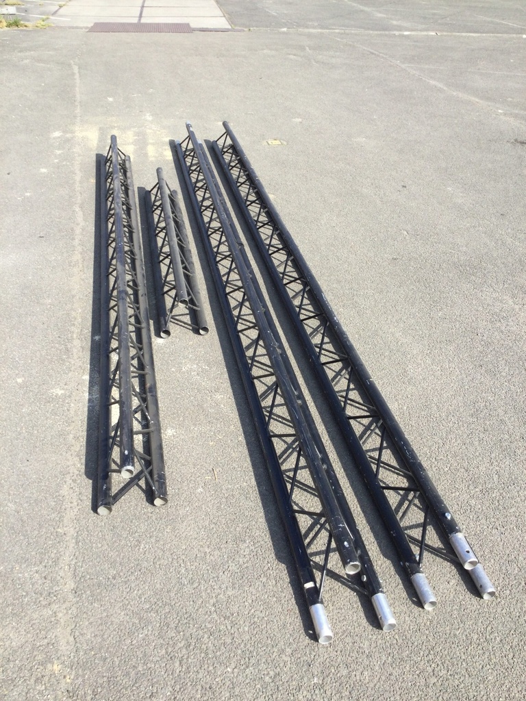 Structure Truss triangulaire (25/25/25)