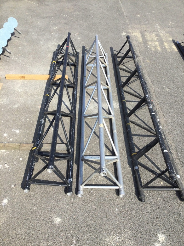 Structure Truss triangulaire (46/46/46)